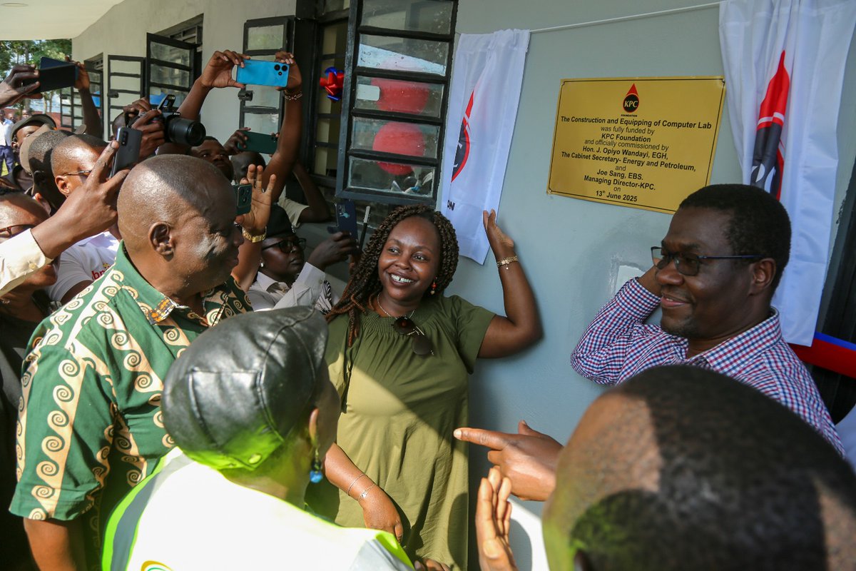 Kenya Pipeline Foundation (@kpcfoundation) on Twitter photo KPC Foundation has today handed over a computer laboratory worth Sh5 million to Onge'che Secondary shoool in Ahero, Kisumu County.
CS Energy and Petroleum, Hon. <a href="/OpiyoWandayi/">CS Opiyo Wandayi, EGH</a>, EGH, presided over the handover event. He commended KPC Foundation for the kind gesture that he said KPC Foundation has today handed over a computer laboratory worth Sh5 million to Onge'che Secondary shoool in Ahero, Kisumu County.
CS Energy and Petroleum, Hon. <a href="/OpiyoWandayi/">CS Opiyo Wandayi, EGH</a>, EGH, presided over the handover event. He commended KPC Foundation for the kind gesture that he said
