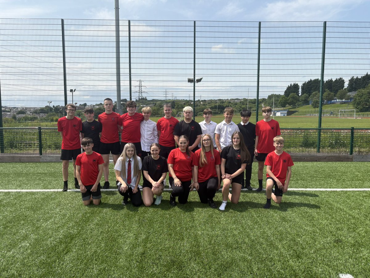 🎽 Fantastic Athletics upskilling session today at <a href="/Brynmawr_school/">Brynmawr Foundation School</a> with the Year 9 learners. Great leadership and energy shown by all, ahead of next week’s primary school event! 🏃🏻‍♀️ 🏃🏻‍♂️ <a href="/PE_BFS/">PE_BFS</a> #Leadership #SchoolSport
