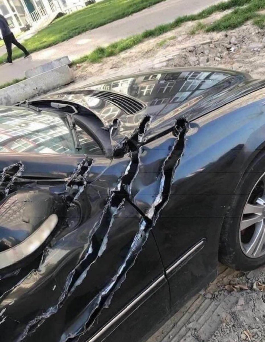 iushads's tweet photo. my neighbor said shadow is mid so I keyed his car 😭😭💀 W or W? https://t.co/MJR29ATyHu