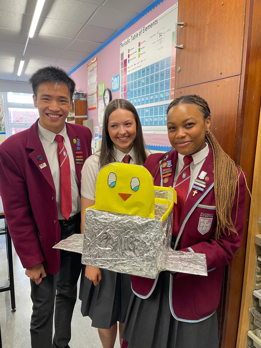 St. Ninian's Chemistry tweet media