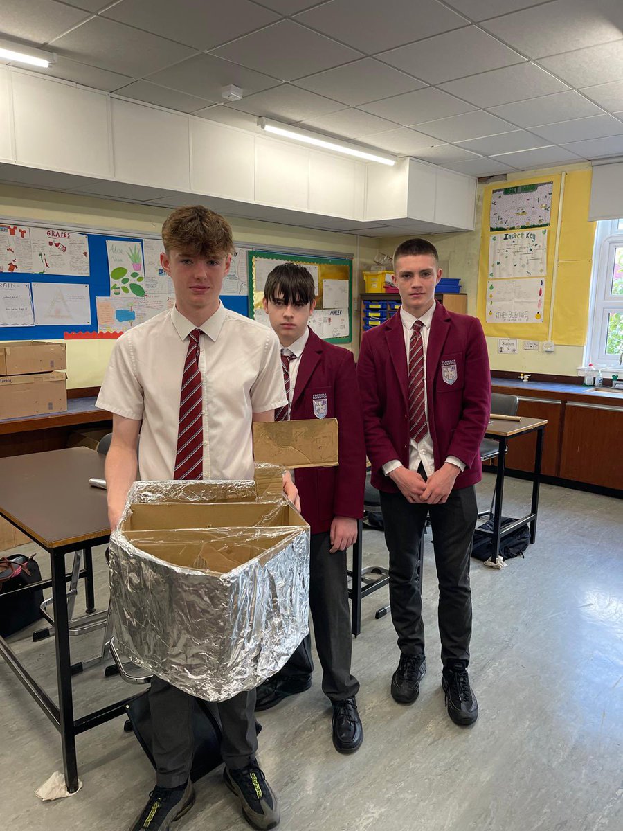 St. Ninian's Chemistry tweet media
