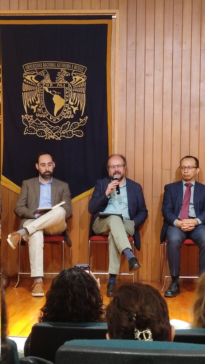 Escuchando al Dr. Robles,<a href="/mikibrd/">Miguel Robles</a>, del <a href="/ierunam/">IER-UNAM</a>, en el Encuentro “Ingenierías Sostenibles: Oportunidades y Retos” Vinculación UNAM, Gobierno e Industria para el Desarrollo de Energías Renovables, sobre la participación de la <a href="/UNAM_MX/">UNAM</a> en proyectos hacia la sostenibilidad.