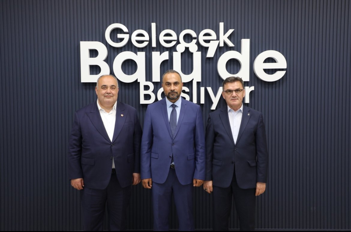 AK Parti Bartın Milletvekili Yusuf Ziya Aldatmaz, Bartın Üniversitesi (BARÜ) Rektörü Prof. Dr. Ahmet Akkaya’ya hayırlı olsun ziyaretinde bulundu.

🔗 w3.bartin.edu.tr/haberler/mille…