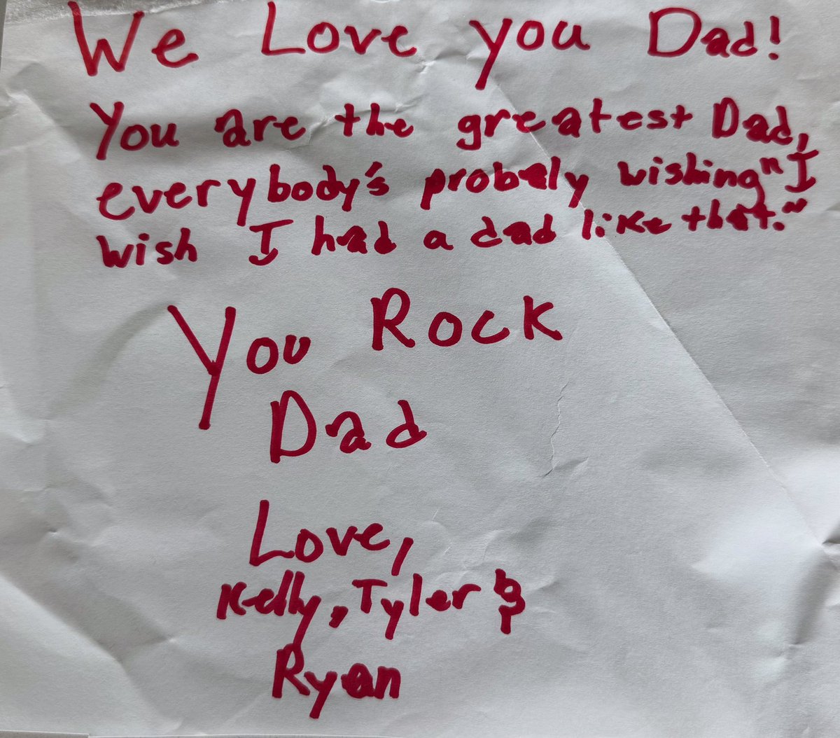 HilinskisHope's tweet image. After losing Tyler in 2018 the Hilinski’s were lost & threw everything in PODS to move across the country from Califonia to South Carolina-it was impossible to stay in the home where Tyler grew up. This week the family finally started going through the shipped boxes & found this…