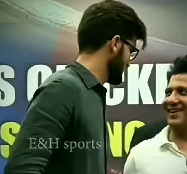 Bro those specs are so unnecessary.... 
Bcz you are already so fineeee 🫠