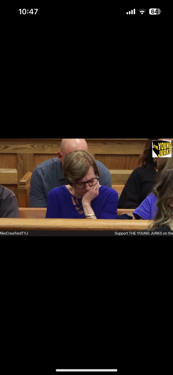 KBKeriBrack's tweet image. Bev should treat Peg exactly how she treated officer Michael Chesna wife. This is absurd.