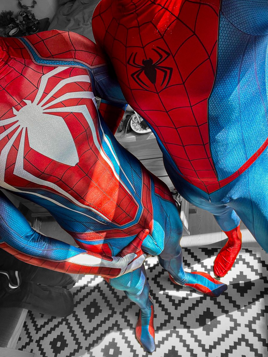 Something bulging out my spidey suit 😈 👀 

w/ <a href="/Nerdythangs3/">_lycracap</a>
