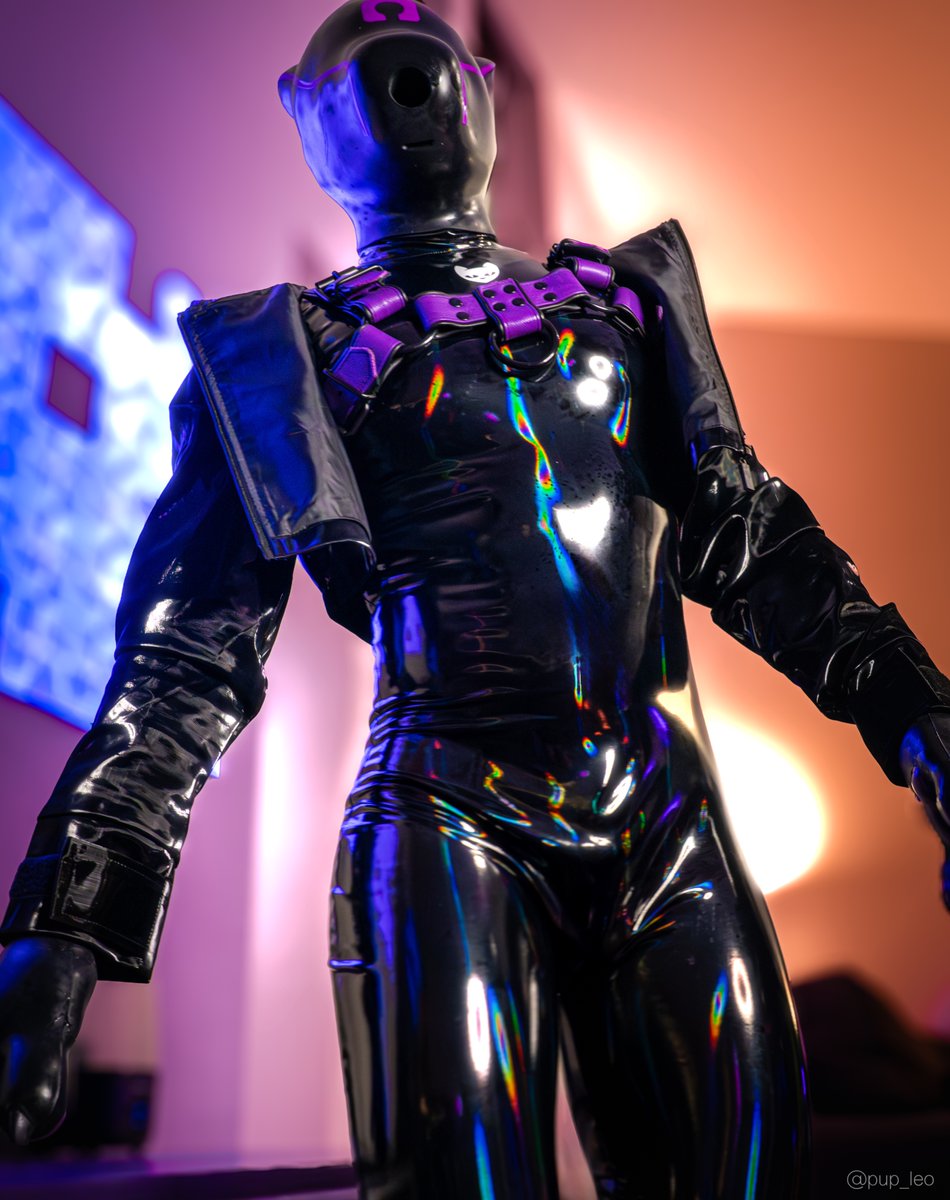 *hears your command*

🎭 <a href="/furrjoi01/">FURRJOI</a>