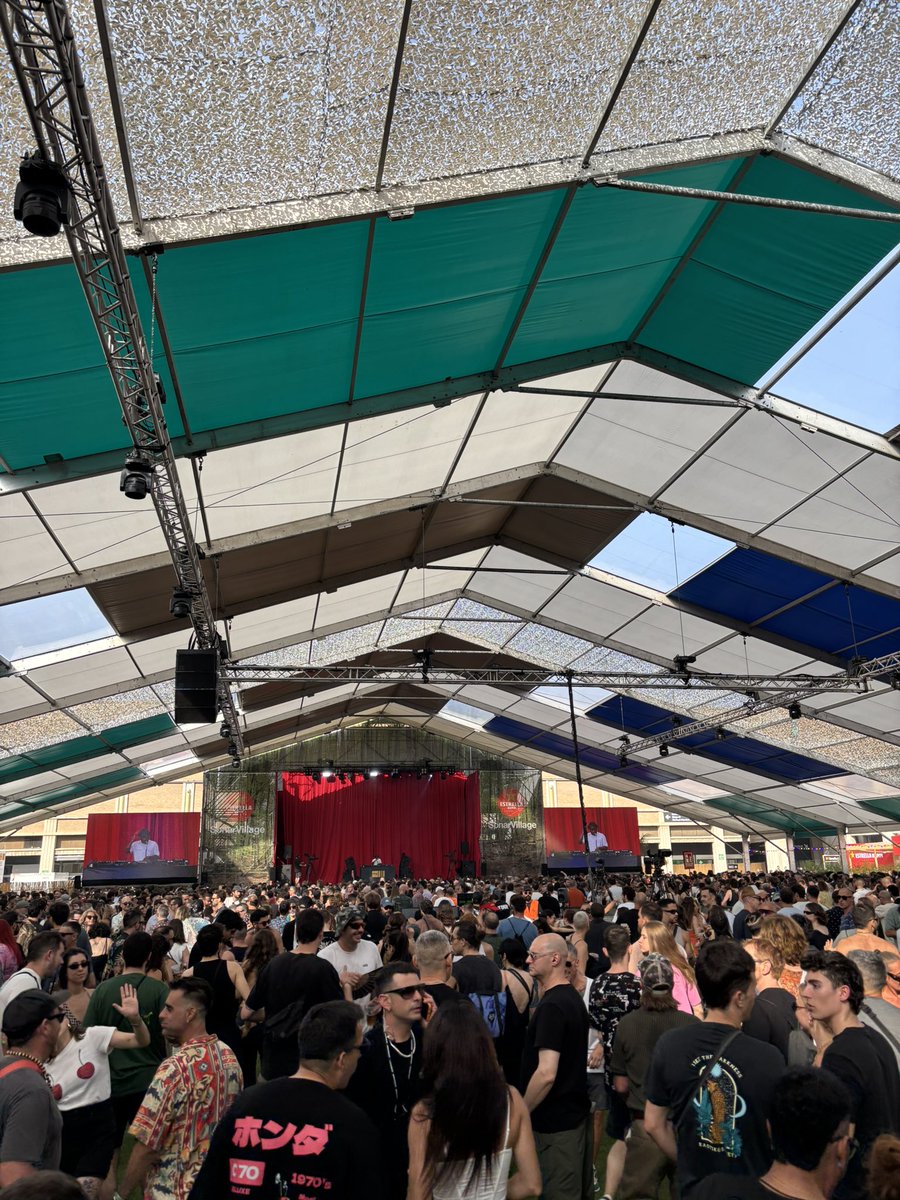 Aquí, sempre aquí, sempre amb vosaltres #feliç <a href="/SonarFestival/">Sónar Festival</a> <a href="/JorTorrent/">Jordi Torrent</a>