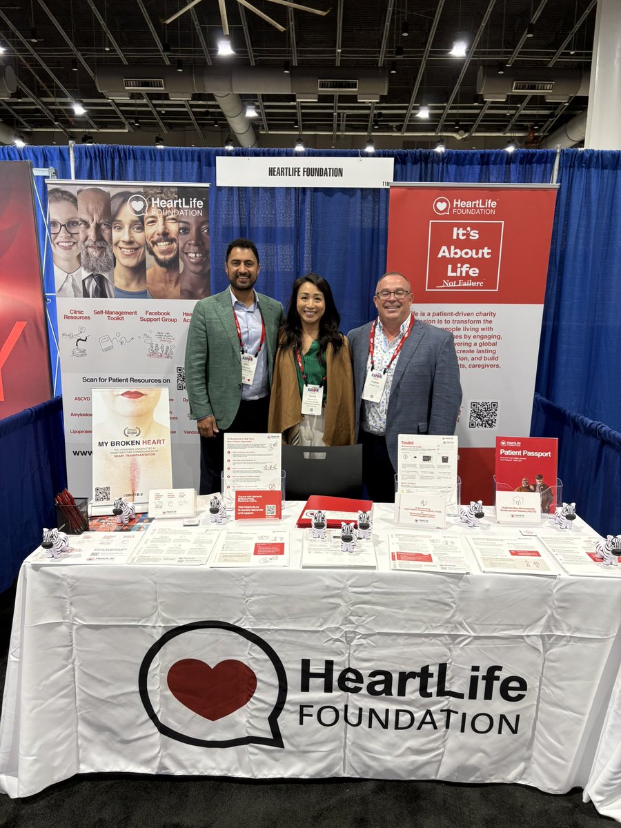 PikeRodolfo's tweet photo. @HeartLifeCanada @AAHFN Great to see heart life PATIENT advocacy work across the border.  The Canadian contingent at AAHFN. @CanHFSociety https://t.co/6jLsPnen6y