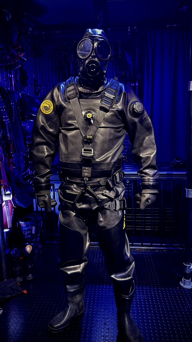 Ready for total immersion, no compromises!
Will you go deep with me?