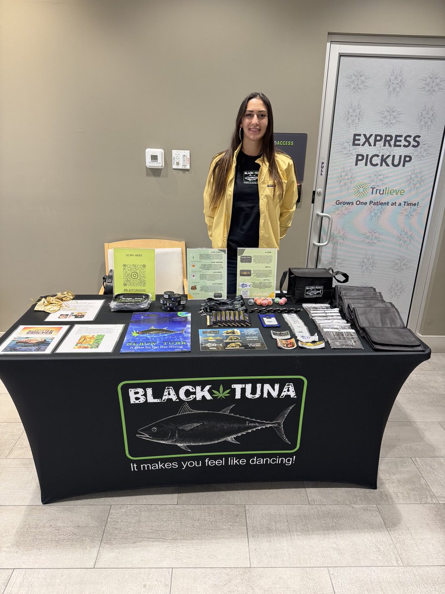 blacktuna420's tweet image. Swing by Trulieve in Fort Myers and pickup some free Black Tuna swag. #FortMyers #FreeSwag #TGIF #BlackTuna #Trulieve