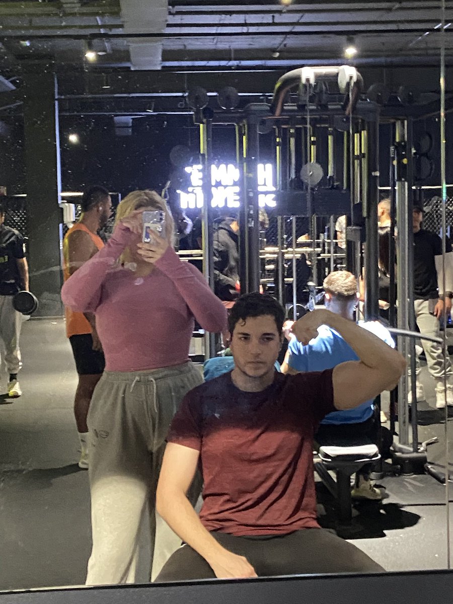 。* + .♡ 。・゚゚。 tweet media