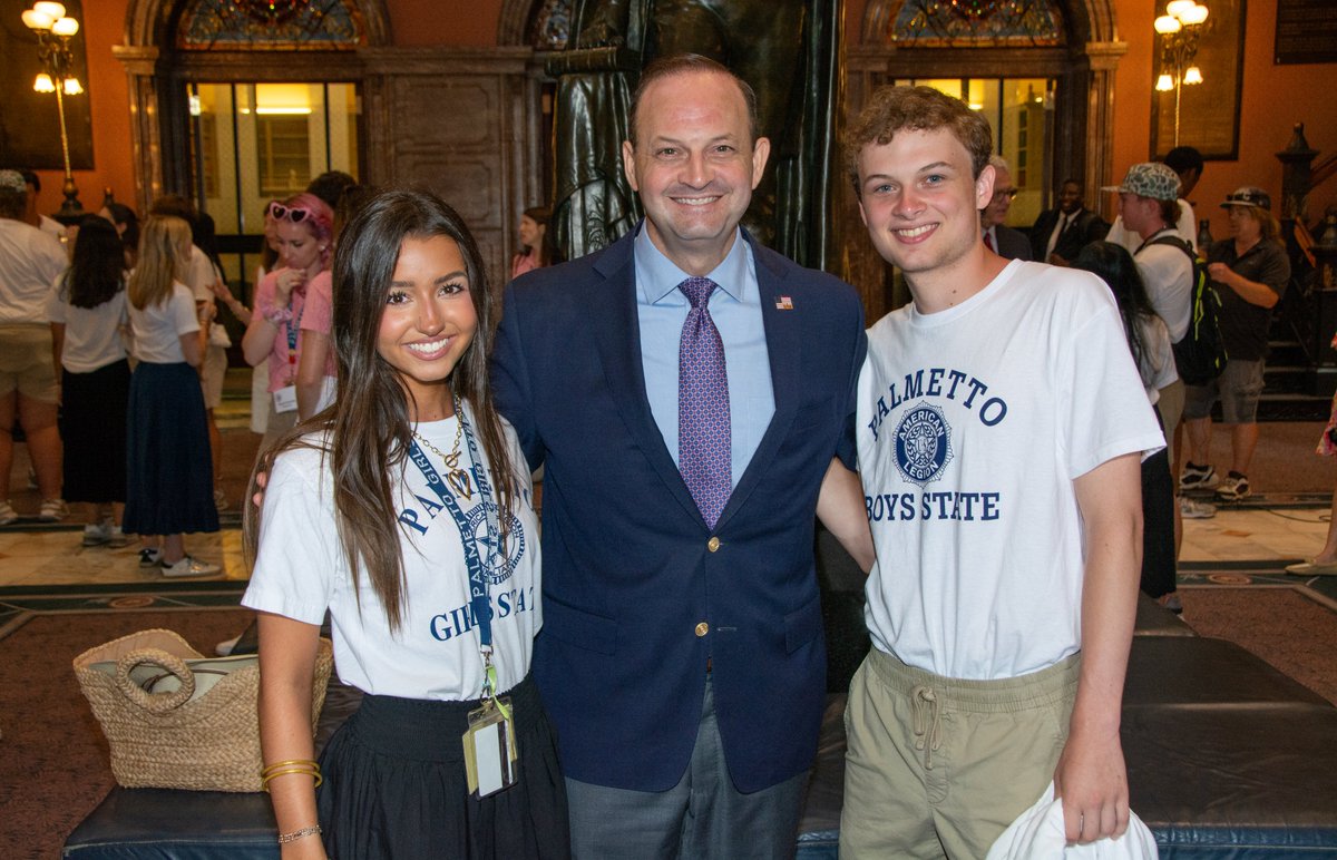 SCAttyGenOffice's tweet image. Today, in what's likely a 1st in SC history, AG Alan Wilson escorted his son down the Statehouse steps to cap off Palmetto Boys State and Girls State, after Michael was elected Attorney General, along with Abigail Grace Cooper, Palmetto Girls State Attorney General.