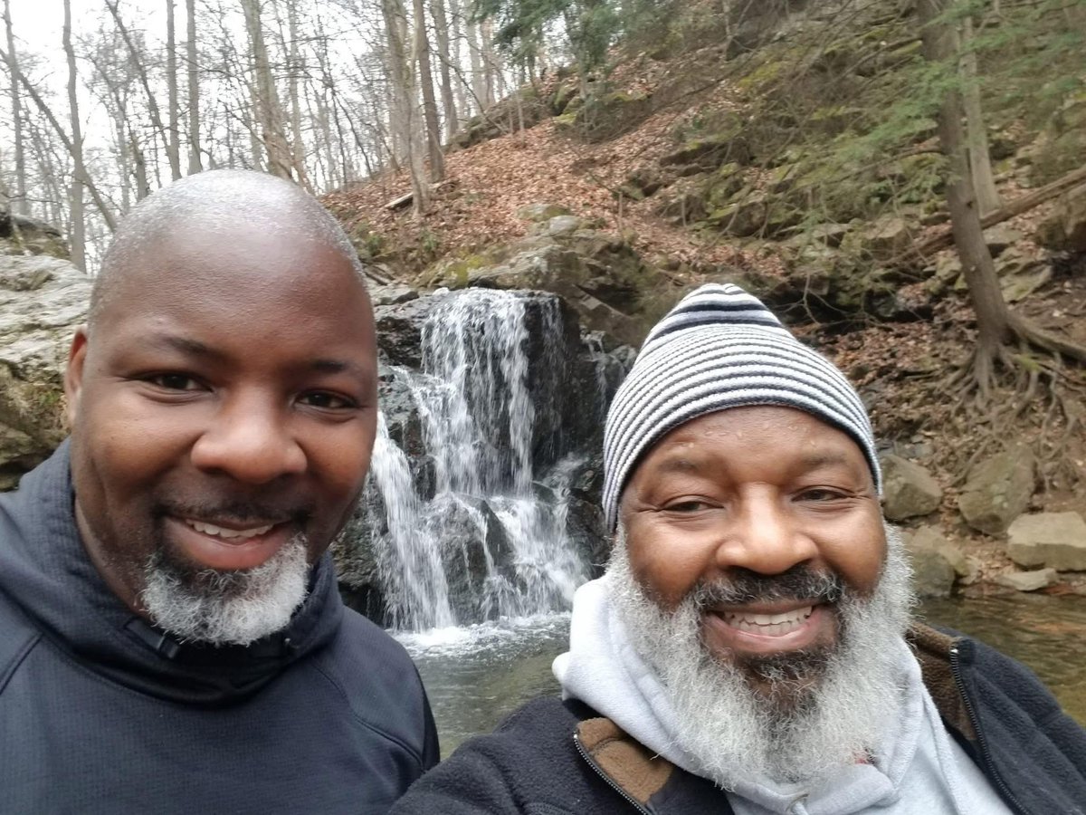 Stinnett_41st's tweet image. Celebrating Fatherhood…

Day #13:  It's June 13th and I'm celebrating fatherhood the entire month. 

Let us celebrate beyond Father's Day! 

Much love, respect and appreciation to you Brother Moses Hammett!!

#FathersMatter #DelegateStinnett

#CelebratingFatherhoodAndBrotherhood