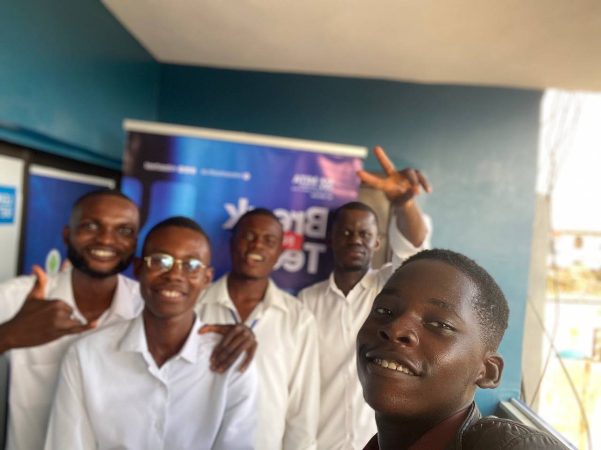 waggydey4you's tweet image. Today, our students delivered impressive presentations at Mitaschool. 🔥🫶

Their confidence, creativity, and effort were evident, and I’m proud of the growth they’ve shown.🤭🧑‍💻

Well done to them all.👏

#Mitaschool  #learnatechskill