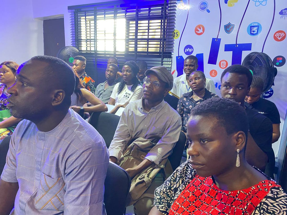 waggydey4you's tweet image. Today, our students delivered impressive presentations at Mitaschool. 🔥🫶

Their confidence, creativity, and effort were evident, and I’m proud of the growth they’ve shown.🤭🧑‍💻

Well done to them all.👏

#Mitaschool  #learnatechskill