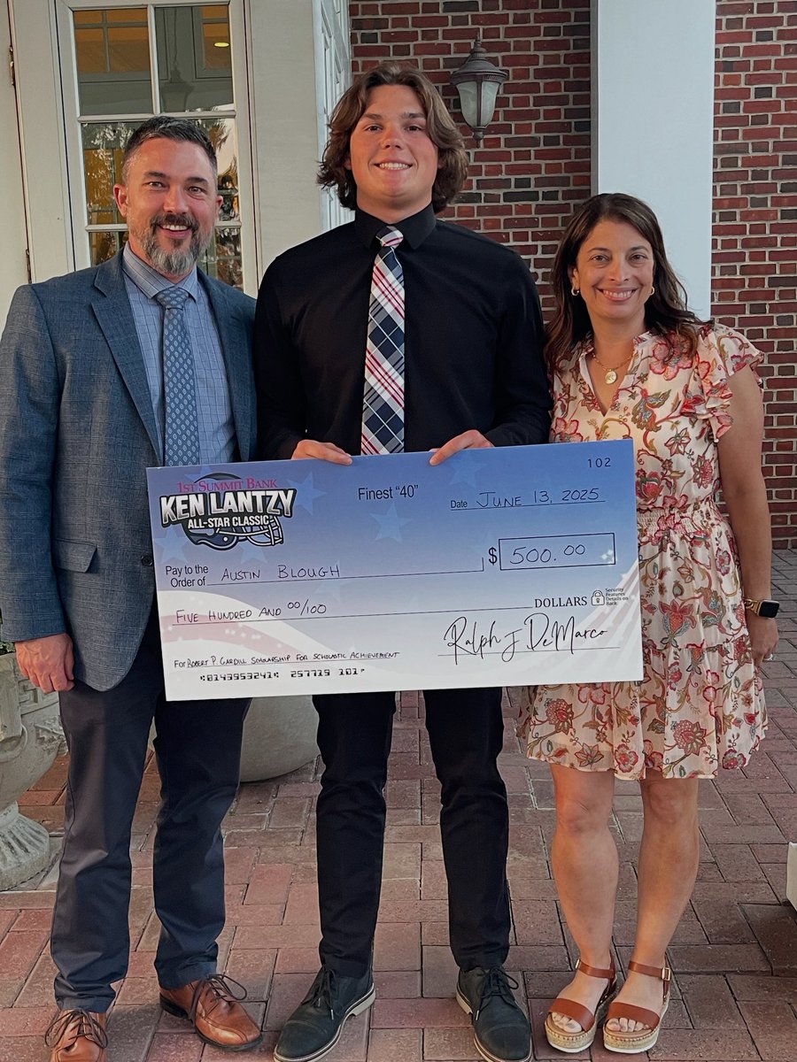 Congratulations to Austin Blough for winning the Robert Gardill Scholarship for Academic Achievement as part of the Ken Lantzy All-Star game. Good luck to all of the Richland players at tonight’s game, which kicks off at 7pm.