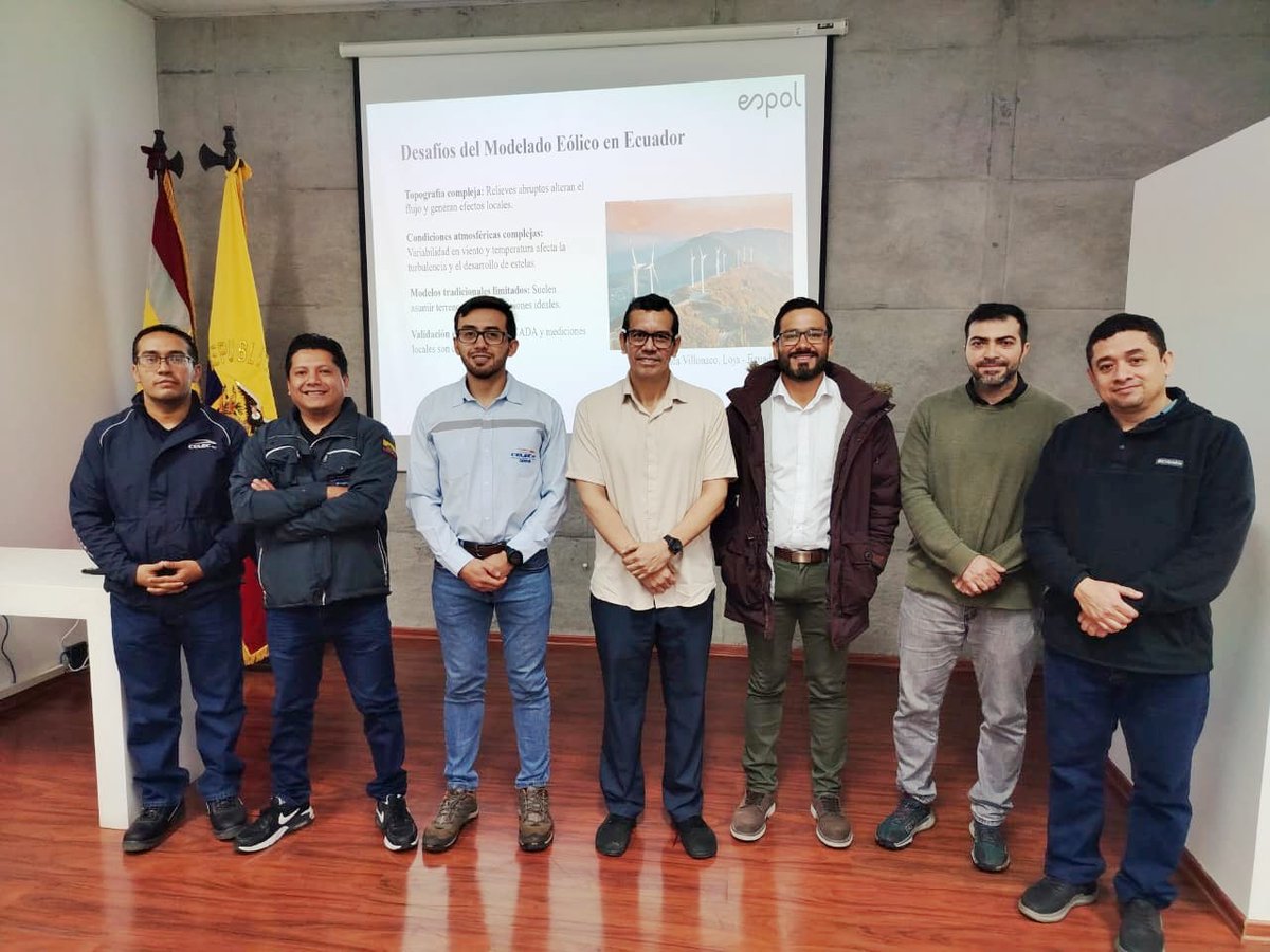 CELEC_EP_GENSUR's tweet photo. 🔋 Fortalecemos los vínculos académicos y promovemos la transferencia de conocimientos en energías limpias. En la Central Eólica Villonaco recibimos a investigadores del Centro de Energías Renovables y Alternativas de la @espol.💡
#ElNuevoEcuador https://t.co/tkdCuFETJJ