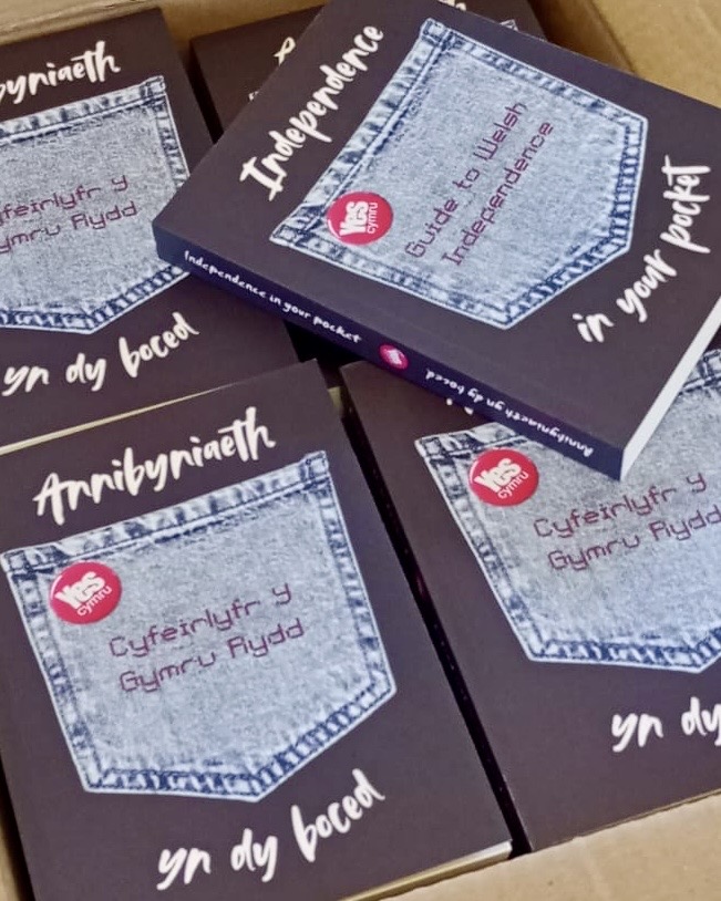 🏴󠁧󠁢󠁷󠁬󠁳󠁿 New and Improved: Independence in Your Pocket 🏴󠁧󠁢󠁷󠁬󠁳󠁿

This bilingual booklet tackles common questions about Welsh independence in a clear, friendly, and fact-based way.

Read it free online or order a printed copy at: yes.cymru/independence

#Annibyniaeth #indyWales