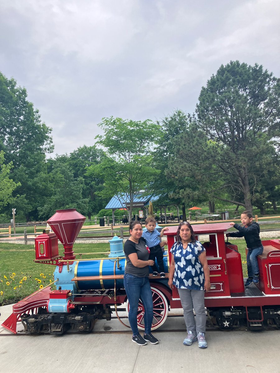 BirthToThree203's tweet image. Summer Group Connection #2 ✅ Families enjoyed a fun filled morning at Blackberry Farm! @FoxValleyParks @Naperville203 #Elevate203