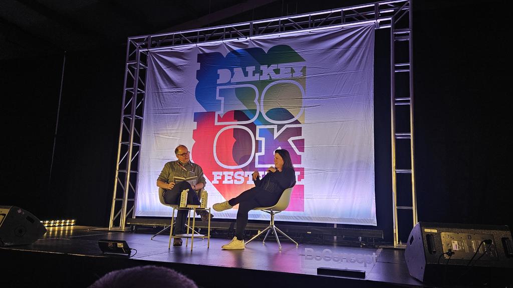 Brendan Kenny (@brendankennyyy) on Twitter photo Thank you <a href="/hoyer_kat/">Katja Hoyer</a> and Fred Studemann for an invigorating hour of insights into Germany past, present and future.
Wir sehen uns!! 🇩🇪🇮🇪
#DBF2025 Thank you <a href="/hoyer_kat/">Katja Hoyer</a> and Fred Studemann for an invigorating hour of insights into Germany past, present and future.
Wir sehen uns!! 🇩🇪🇮🇪
#DBF2025