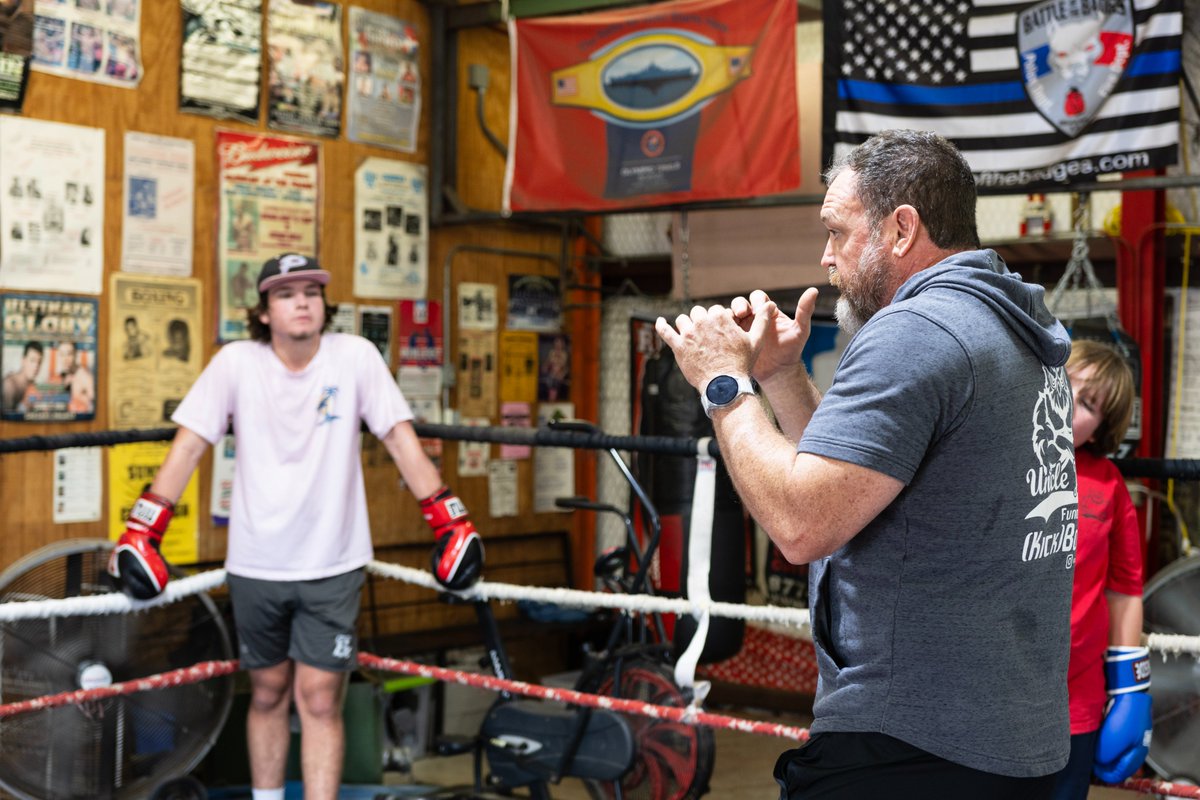 New Episode is Live📷
Watch Here: youtu.be/3wHoQ6PPCdA
From rough starts to real impact—this episode dives into the journey behind “Uncle Joey’s Boxing” and the mission to build discipline and confidence in the next generation. Now streaming on all platforms. #The318Experience