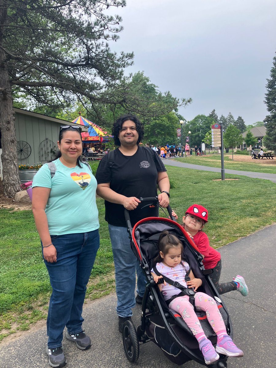 BirthToThree203's tweet image. 38 Families were able to enjoy a morning at Blackberry Farm! @Naperville203 #elevate203