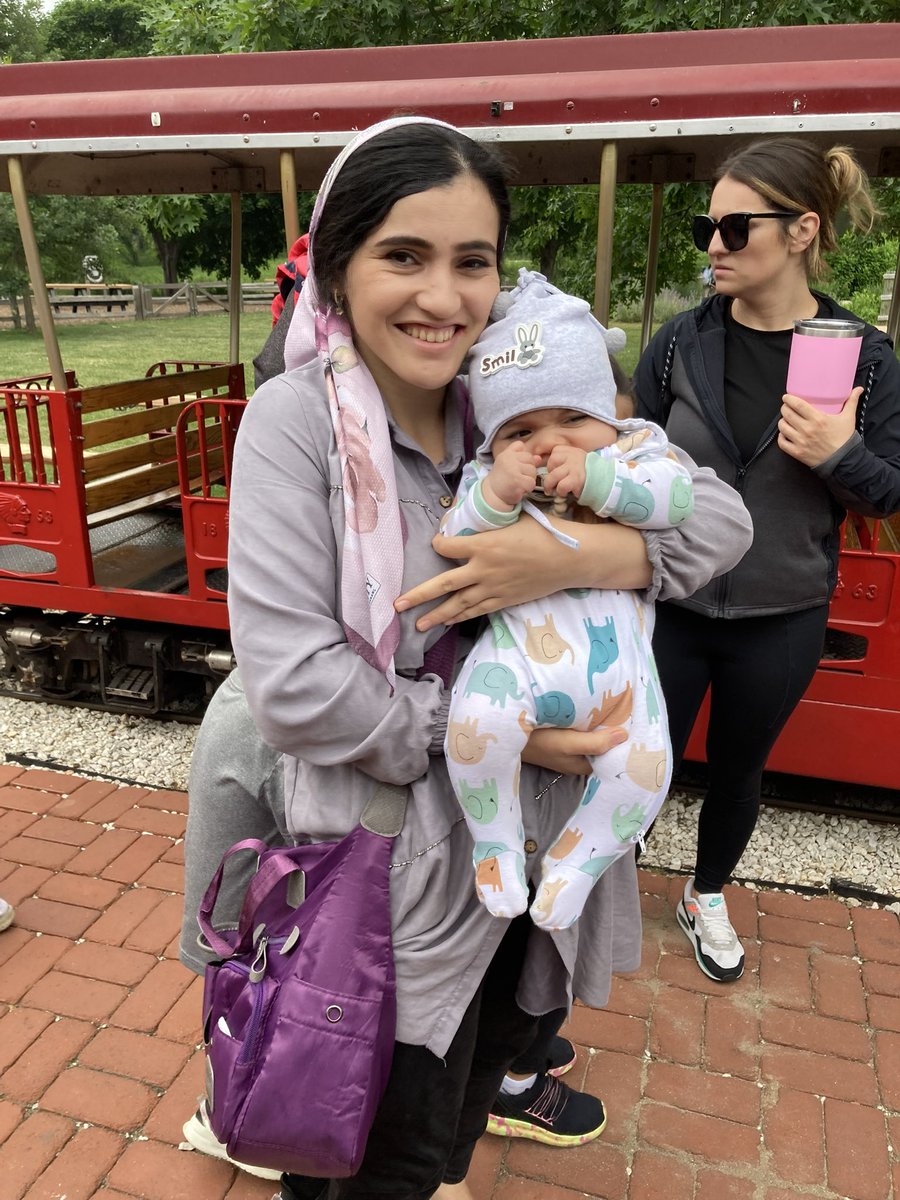 BirthToThree203's tweet image. 38 Families were able to enjoy a morning at Blackberry Farm! @Naperville203 #elevate203