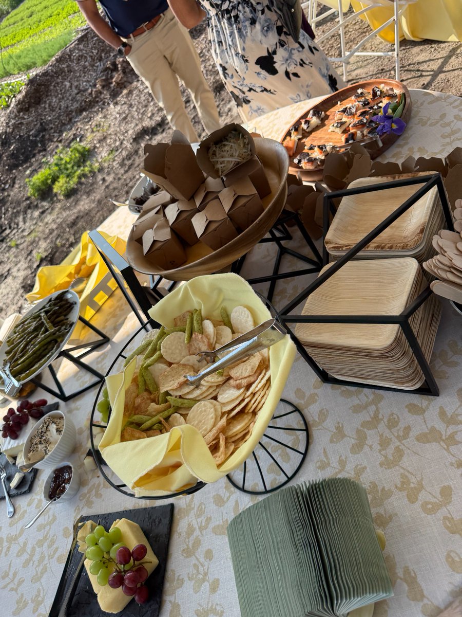 Our Culinary Team had a blast celebrating Gaining Ground's 35th anniversary! 🥳 

We’re grateful for their donations of fresh veggies to our Madd Love Meals program during the summer months 🧡🌱 

#maddlove #community #foodjustice #foodinsecurity #nofarmsnofood