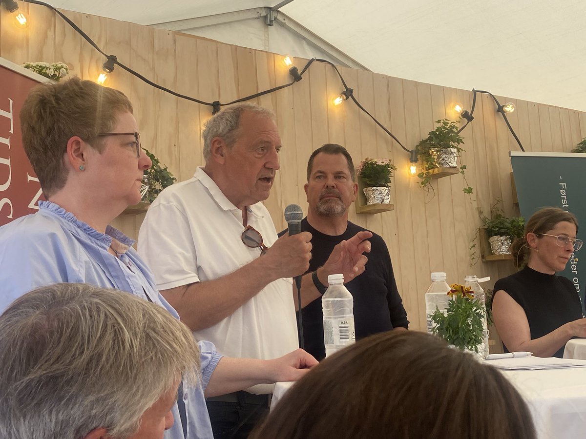 Vi har store forventninger til Sundhedsreformen, og særligt at mere af behandlingen rykker ud i det nære. Hvis vi får udbredt tilgængeligt sundhedspersonale i ordninger som fx PreCareKOL eller det tværfaglige lungeteam i Århus gør det en forskel #sundpol #Folkemødet2025