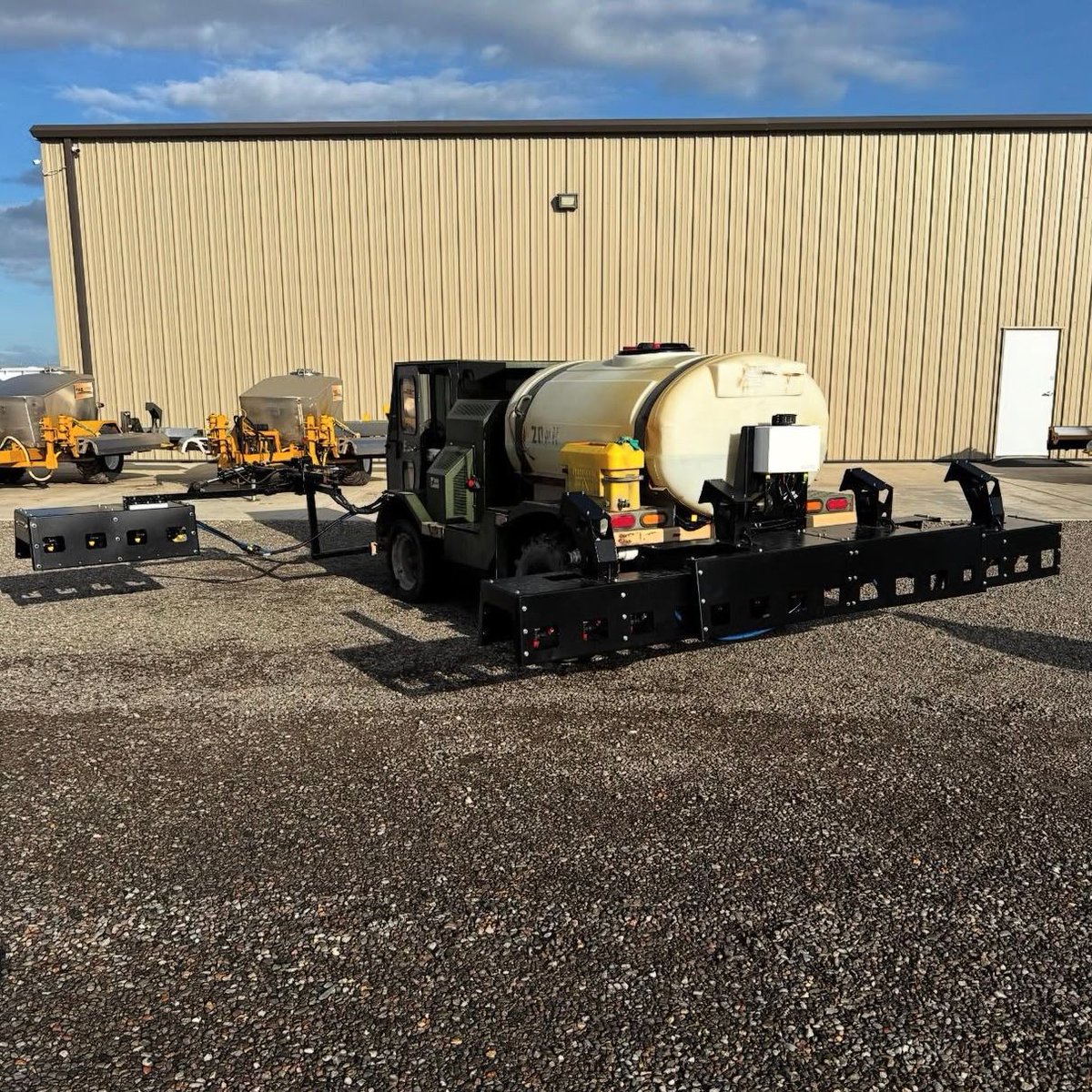 Check out this Exact Sprayer that was retrofitted into a Precision Spot Sprayer by our OEM parters at Precision Ag Solutions Inc!

This custom build uses sliding front booms and sliding back booms to accommodate tree spacing from 19 all the way to 25 feet. Great work!

Make sure