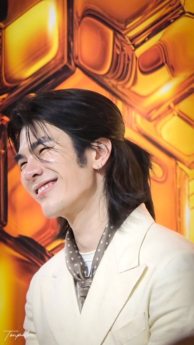 :) 
•~ <a href="/milephakphum/">mile phakphum</a> 🎸~•  
꒰ #MilePhakphum l #GreenyRose ꒱