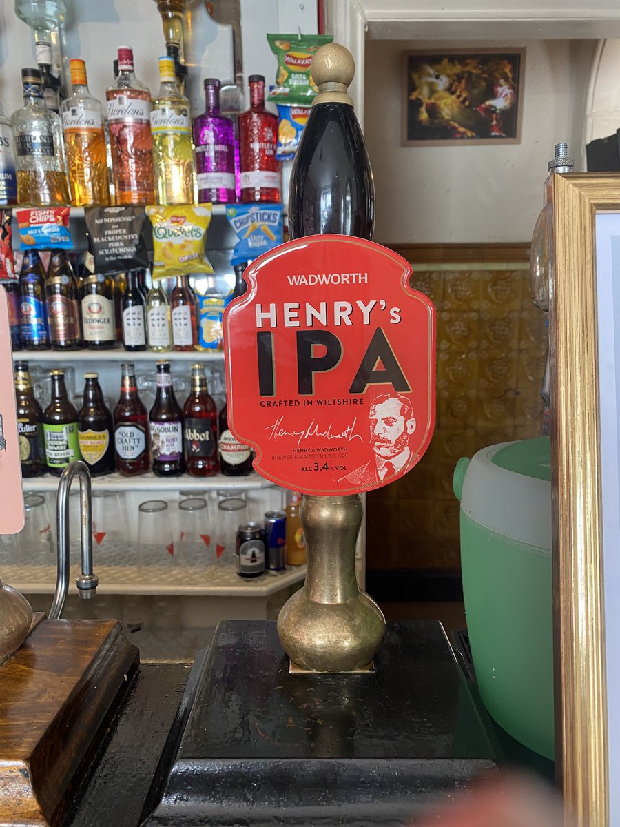 CoachmakersSOT's tweet photo. We’ve got some wonderful #RealAle on for you this weekend
Bass🔺our ever present beer
@Lymestoneales Ein Stein
@Wadworth Henry’s IPA
And a lovely Potters Blonde from #Bartons
See You in The @CoachmakersSOT
@CAMRA_Official @CAMRAPotteries
Pls RT https://t.co/8lpQihFbwk