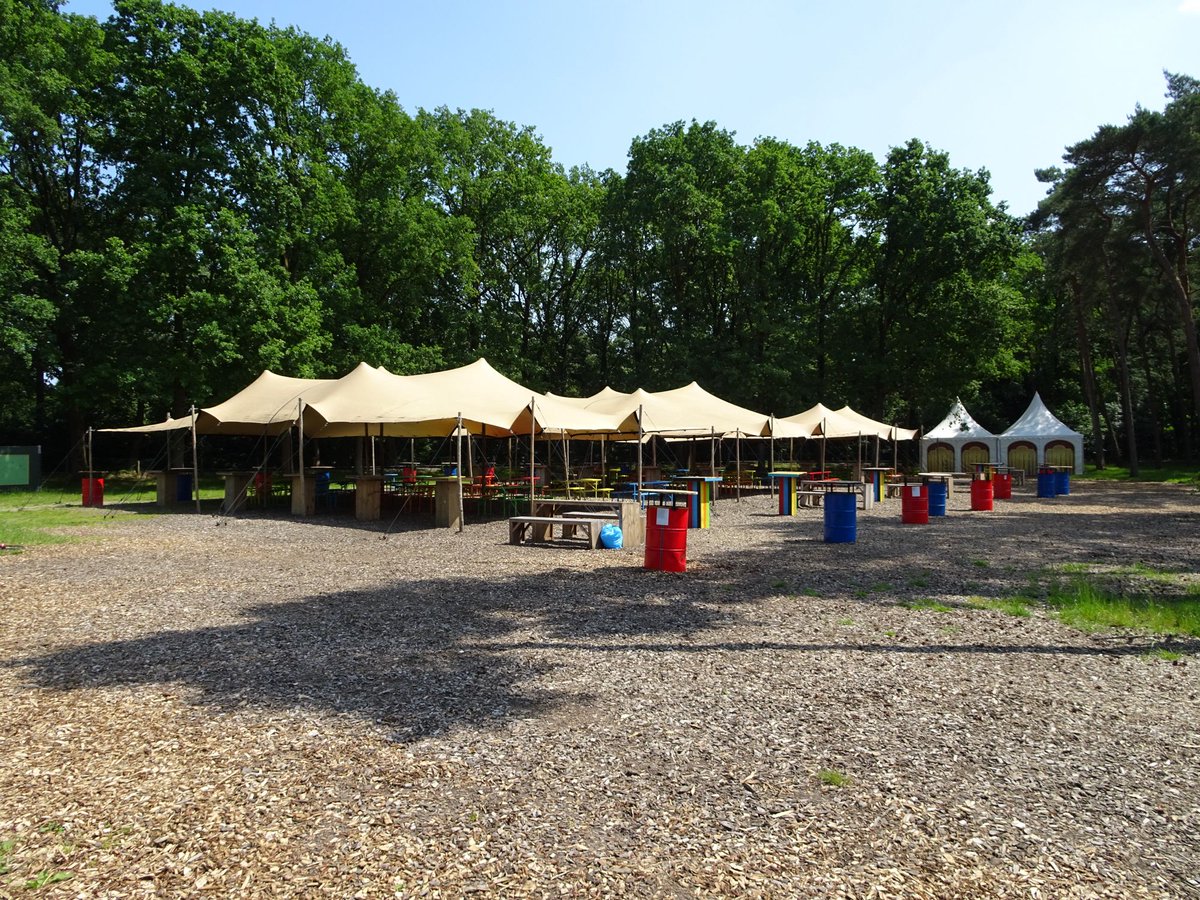 Coshira_'s tweet photo. Zo te zien is er dit weekend weer een evenement op de Pythonweide.
#Efteling #Event #Pythonweide https://t.co/GkqpVZ3csV