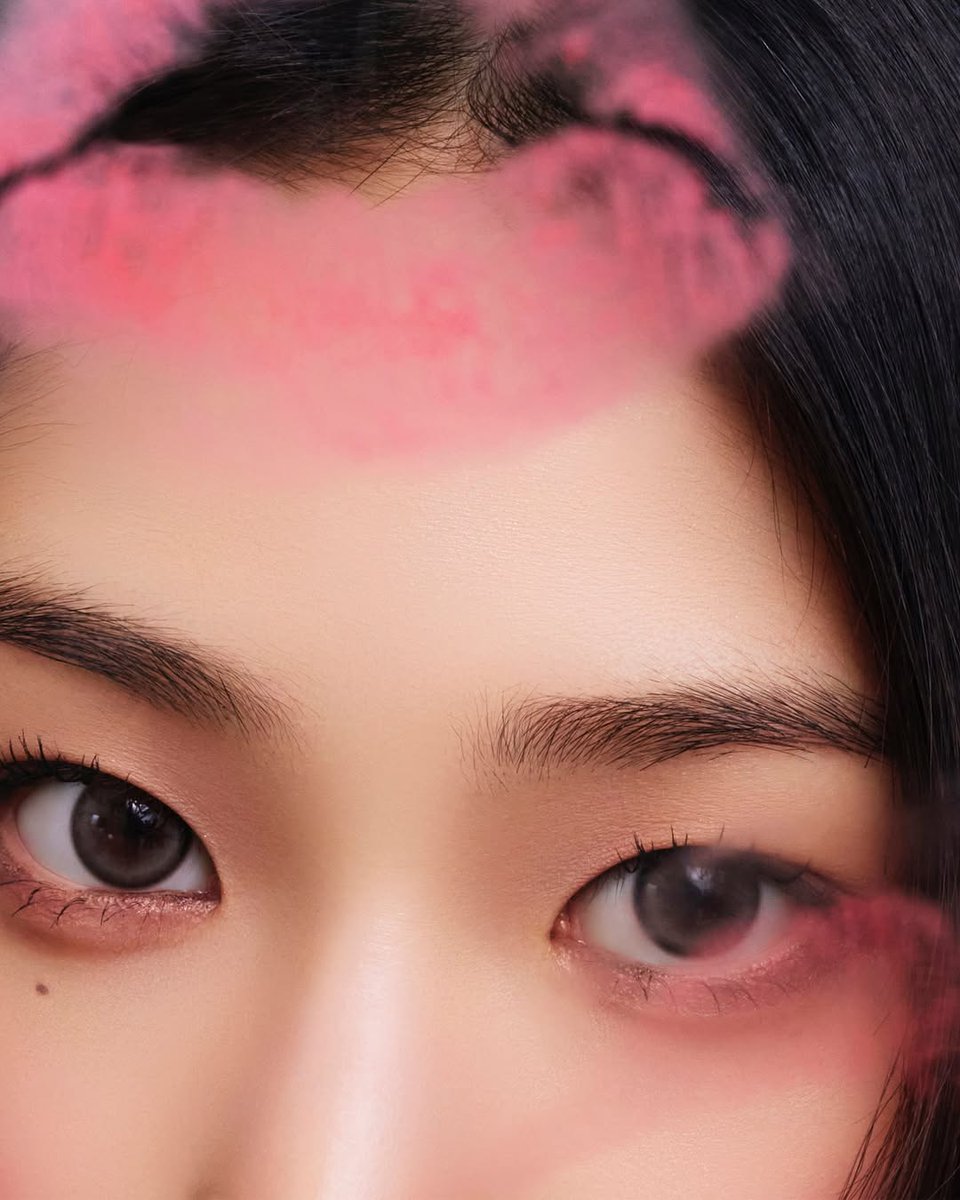 130625 ℹ️ — Informações que temos no momento sobre a #BENI.

• Nome de Nascimento: Kang Han bit (강한빛)
• Stage name: Beni (베니)
• Data de Nascimento: 2006-2007
• Ela treinou com a P NATION por cerca de 6 a 7 anos.
• Ela frequentava a Ib Music Academy em Iksan.