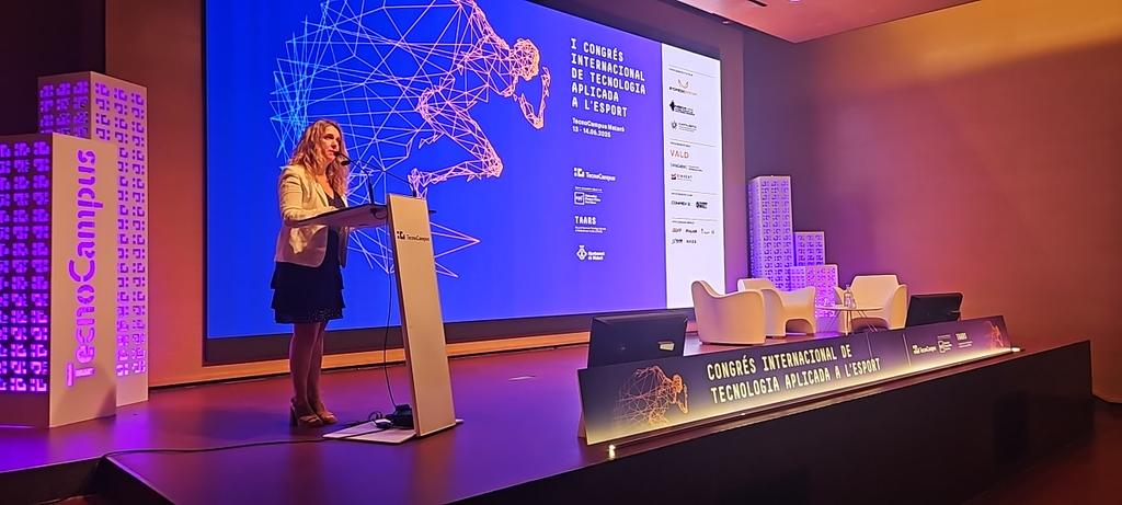 TecnoCampus (@tecnocampus) on Twitter photo 👋 Obrim el congrés amb la benvinguda institucional a càrrec del professor Víctor Yllera, en nom del Comitè Organitzador,
🗣️<a href="/MeritxellPuyane/">Meritxell Puyané</a>, directora del departament de Salut del TecnoCampus, destaca el valor del congrés per a estudiants, empresaris i PDI.
#TecnologiaEsport 👋 Obrim el congrés amb la benvinguda institucional a càrrec del professor Víctor Yllera, en nom del Comitè Organitzador,
🗣️<a href="/MeritxellPuyane/">Meritxell Puyané</a>, directora del departament de Salut del TecnoCampus, destaca el valor del congrés per a estudiants, empresaris i PDI.
#TecnologiaEsport