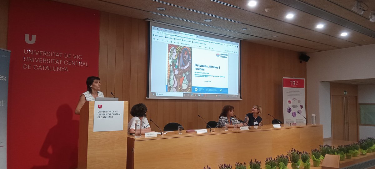 TR2Lab (@tr2lab) on Twitter photo L'Assumpta Alier Vila, infermera estomaterapeuta i gestora de casos de càncer digestiu de l’Hospital Universitari de Vic (CHV). <a href="/HUSCVic/">Hospital Universitari de la Santa Creu de Vic</a> explicant la conferència de complicacions i cura dels pacients ostomitzats. L'Assumpta Alier Vila, infermera estomaterapeuta i gestora de casos de càncer digestiu de l’Hospital Universitari de Vic (CHV). <a href="/HUSCVic/">Hospital Universitari de la Santa Creu de Vic</a> explicant la conferència de complicacions i cura dels pacients ostomitzats.
