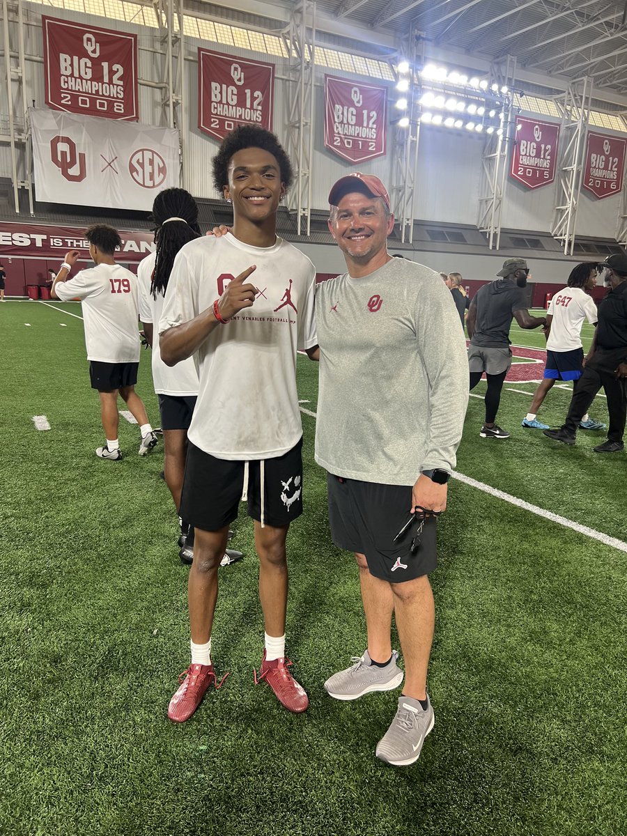 AceGilliam3's tweet photo. Had fun competing @OU_Football camp yesterday. Appreciate @coach_bhall and @CoachXBrew for the coaching they gave me! @JenksFootball @RecruitJenksFB @CoachAdamGaylor @_DAlexander1 @chronister5 https://t.co/GC5Rkh9Vq0