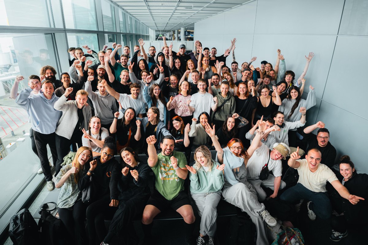 La Team en mode HOLYdays ! 🦅

Cette année, on a amené tout le monde au Mexique ! 🇲🇽

C'est fou de voir à quel point la team a grandi ces trois dernières années... et c'est bien sûr grâce à VOUS ! Pour vous remercier, on vous a ramené quelques surprises dans nos valises...! 👀🤫