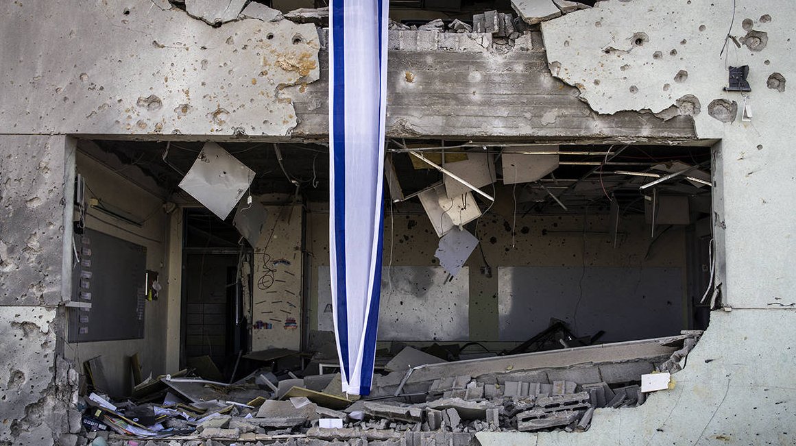 Project Syndicate (@prosyn) on Twitter photo Israel launched large-scale strikes on Iran last night, targeting the country's nuclear facilities and senior military leaders.
In November, <a href="/Nouriel/">Nouriel Roubini</a> warned that an escalation of the conflict between the two countries was likely – and could lead to a global economic disaster. Israel launched large-scale strikes on Iran last night, targeting the country's nuclear facilities and senior military leaders.
In November, <a href="/Nouriel/">Nouriel Roubini</a> warned that an escalation of the conflict between the two countries was likely – and could lead to a global economic disaster.