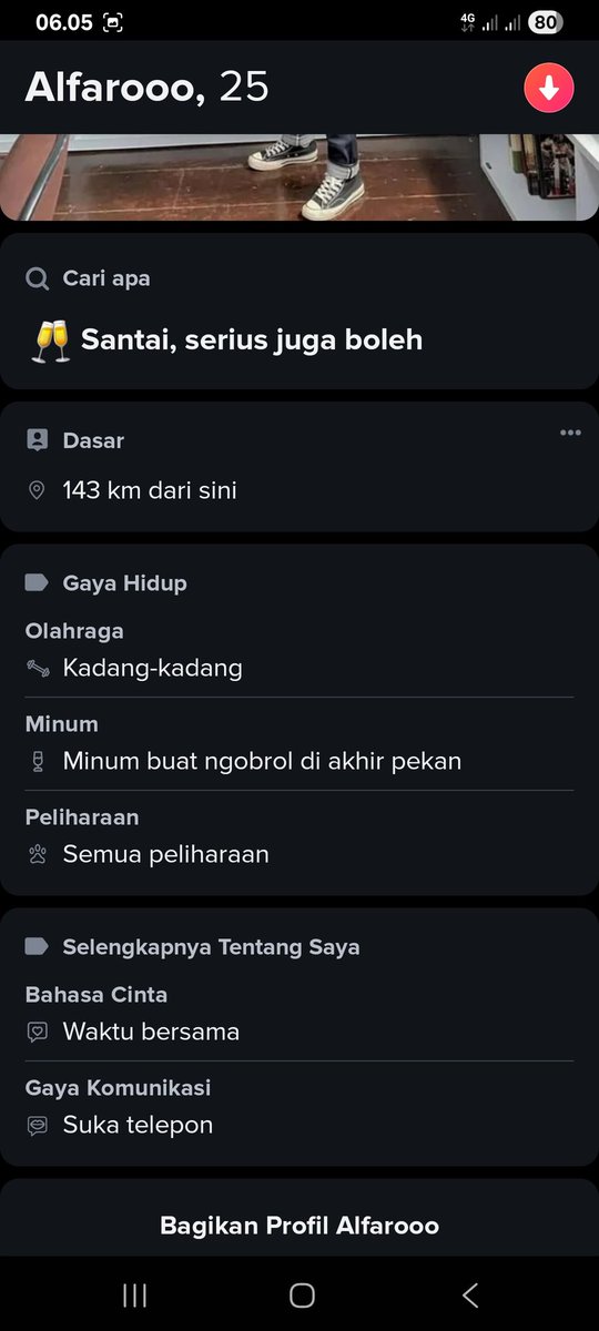 cookyarmy_'s tweet photo. Tiatii guyss org inii penipuuuu, dgn alesan minta tolong tf buat isi bensin dispbu, kronologinya sih dia bilang isi bensin 200k ternyata gk bsa pke debit card, dia hanya pegang uang cash 112k, nah pihak spbu menyarankan bsa tf / cash. https://t.co/uzRzP95H7S