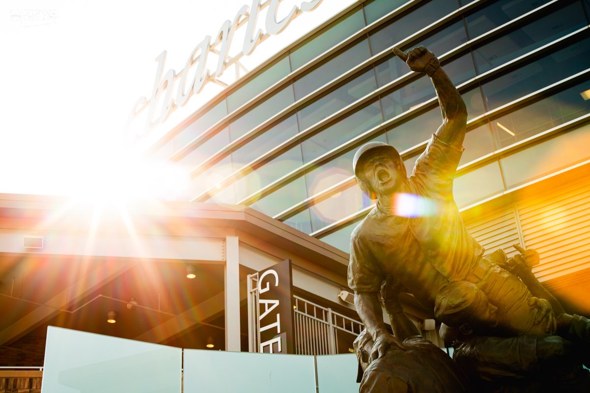 Rise and shine, it’s time to play baseball ⚾️ 

#MCWS