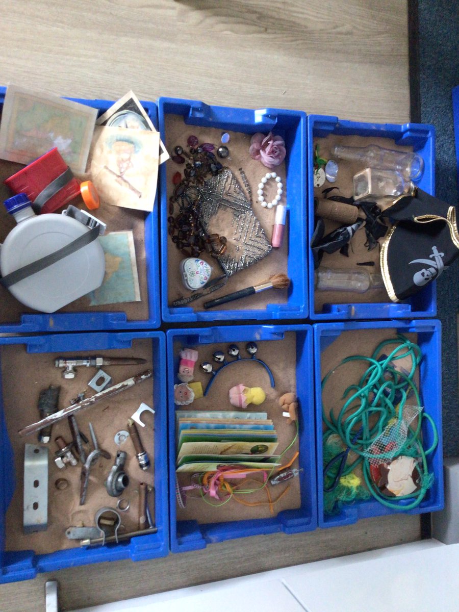 Year 5 have been busy delving into ‘Flotsam’ by David Wiesner, as part of our English this half term. Digging through sand trays to infer character profiles has kicked off the unit beautifully.