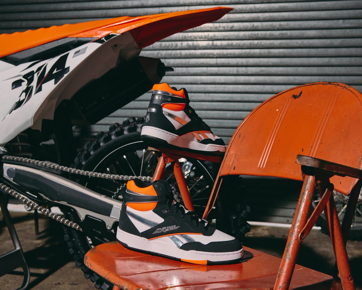 Reebok x Anuel AA: Style. Sport. Spirit.

Dropping 6/20.