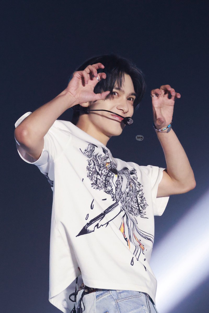 2025.JUN.13
Busan One Asia Festival 

aegyo 😝

#HENDERY #헨드리 #黄冠亨
#威神V #WayV #WeishenV