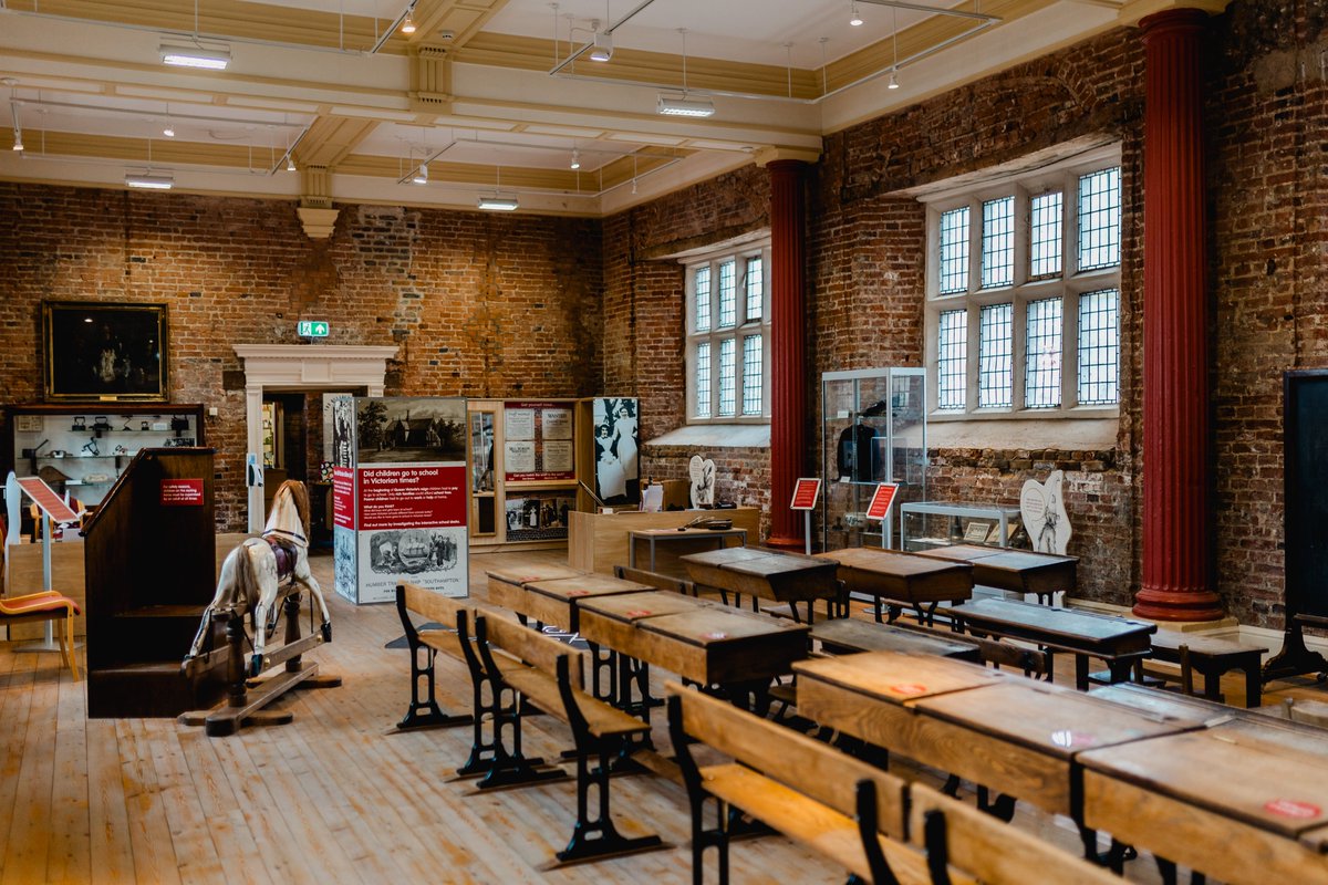 Explore local history and global treasure in the Hands on History Museum, open today from 12noon until 4pm

See what life was like in Victorian times and come face to face with a 2,600-year-old mummy!

Find out more: hullmuseums.co.uk/hands-history-…