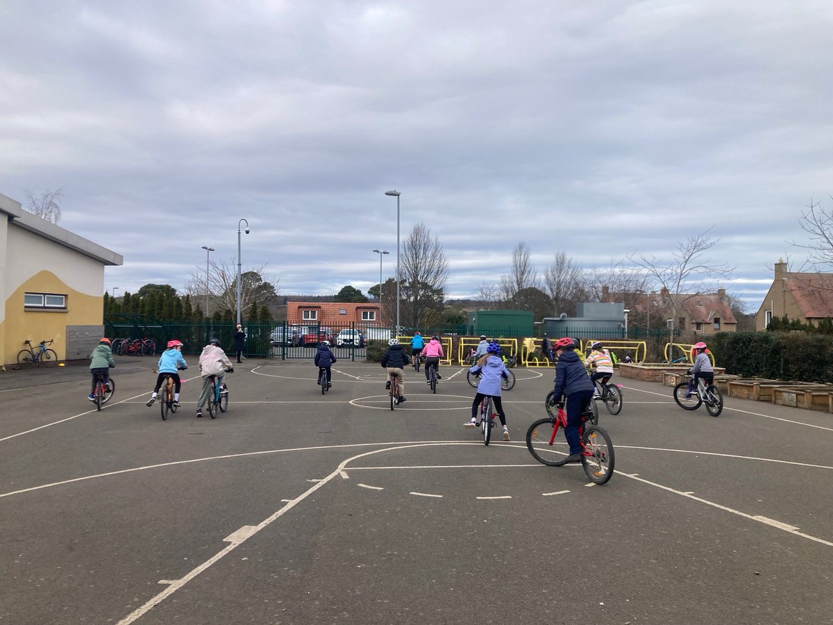 🚴‍♀️ Every primary school has taken part in Bikeability for the first time ever! 🎉 A record 1,450 P5–P7 pupils completed training in 2024/25, building confidence &amp; road skills. Huge thanks to staff, instructors &amp; volunteers! 💛 #BikeabilityScotland #PedalPower #cyclingscotland