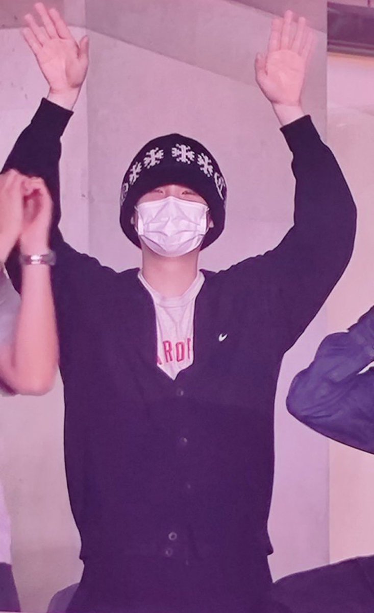 LeftBrainMom1's tweet image. I&apos;m whole #yoongi #btsis7