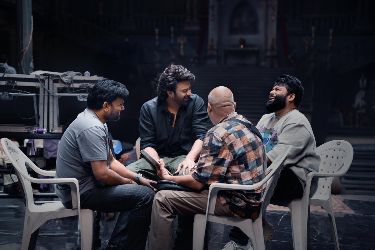 BollySpice's tweet image. A working still from #TheRajaSaab
#TheRajaSaabTeaser June 16 10:52AM 
#TheRajaSaabOnDec5th
#Prabhas @DirectorMaruthi @AgerwalNidhhi @MalavikaM_ @vishwaprasadtg @peoplemediafcy @vivekkuchibotla  @MusicThaman   @AAFilmsIndia @theofficialb4u @B4UMotionPics @Tseries  @rajasaabmovie